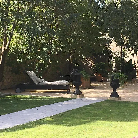 Cote Jardin Alojamento de Acomodação e Pequeno-almoço Nîmes
